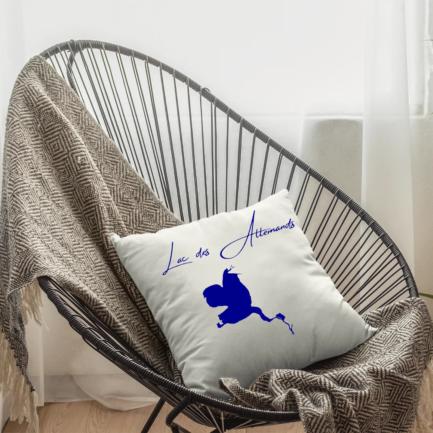 lifestyle image of Lac des Allemands Louisiana Pillow