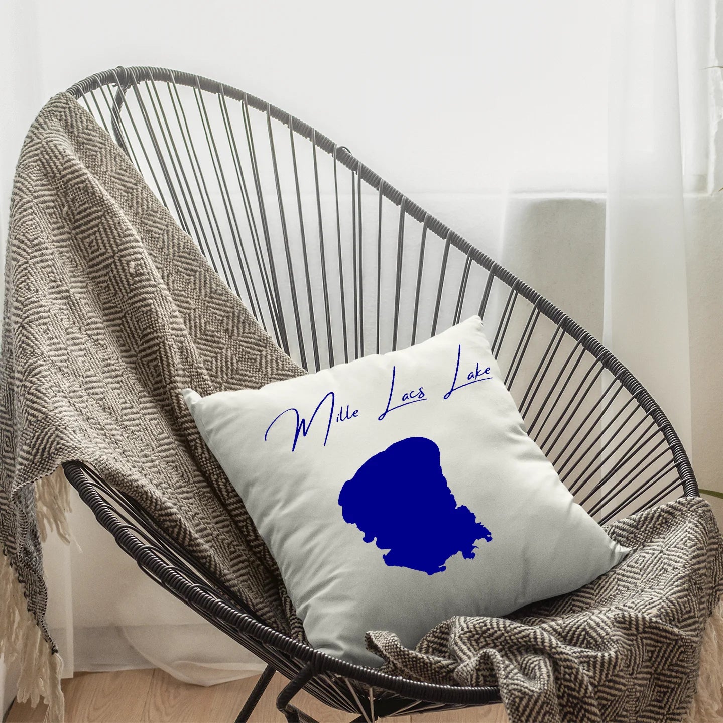 Minnesota  Mille Lacs Lake  Pillow lifestyle view